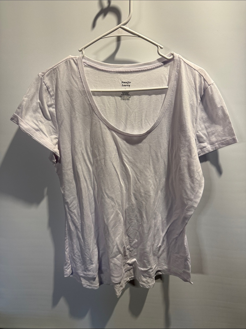 Jennifer Lauren Women's Scoop Neck Tee in White Size: XL